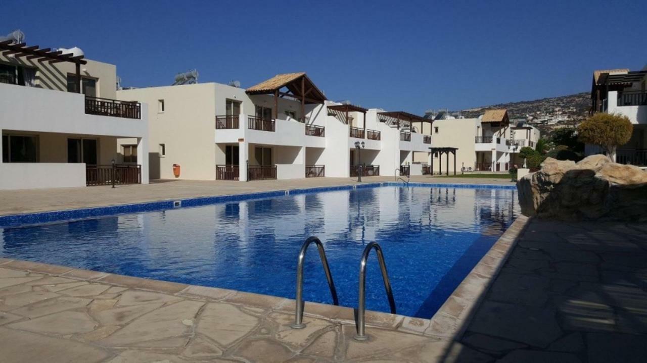 Vanessa 2 Bedroom Apartment Paphos Exterior foto